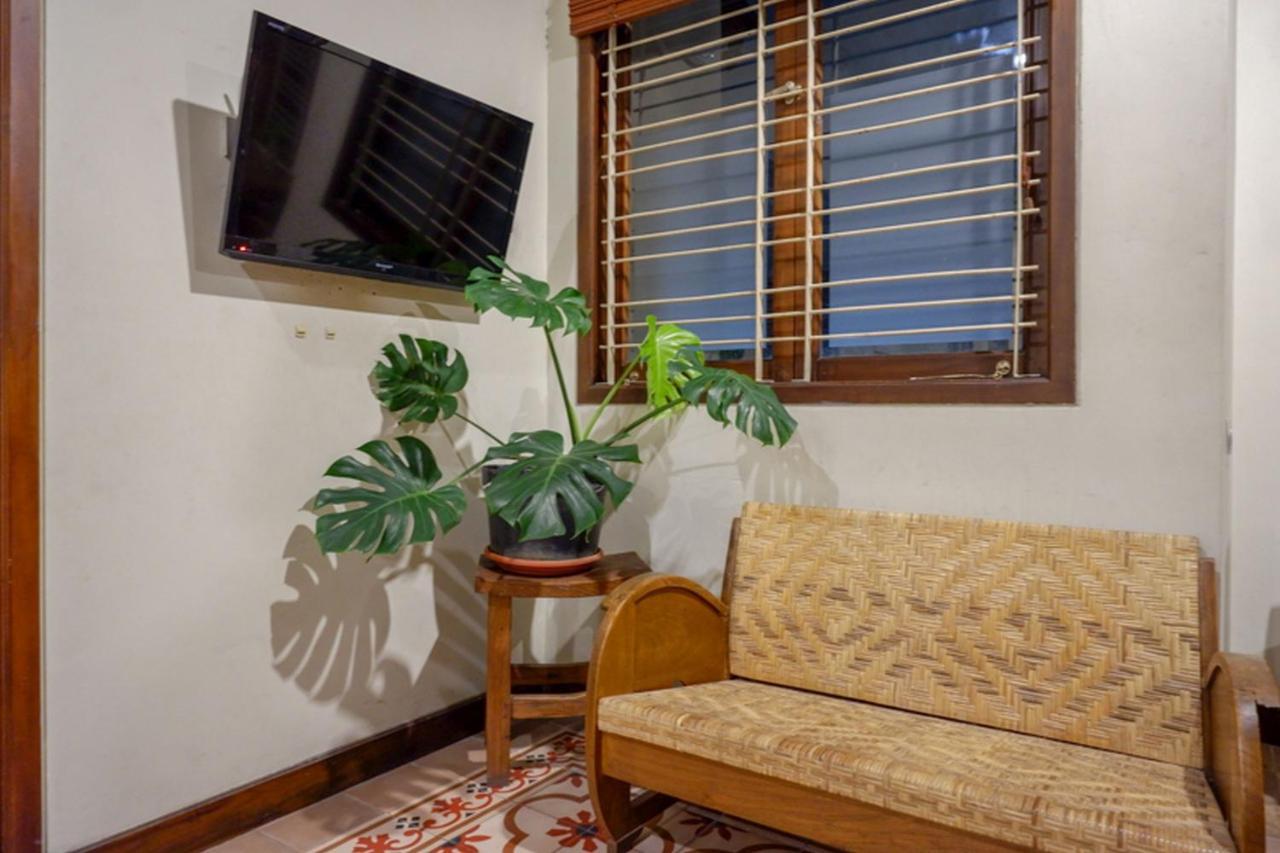Urbanview Rumah Kandjani Yogyakarta Kejayan エクステリア 写真