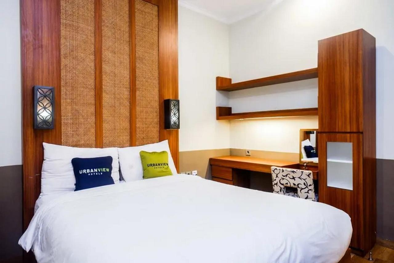 Urbanview Rumah Kandjani Yogyakarta Kejayan エクステリア 写真