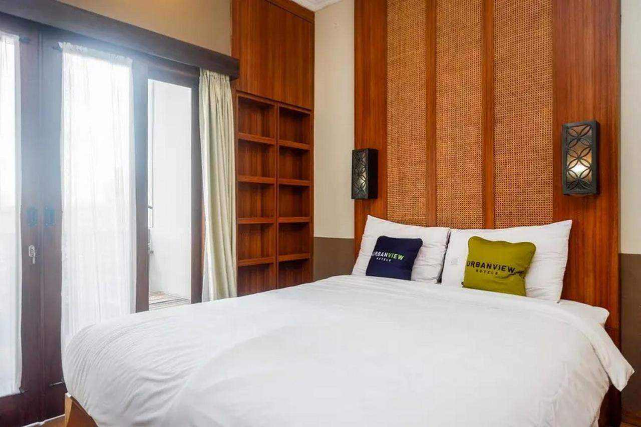 Urbanview Rumah Kandjani Yogyakarta Kejayan エクステリア 写真