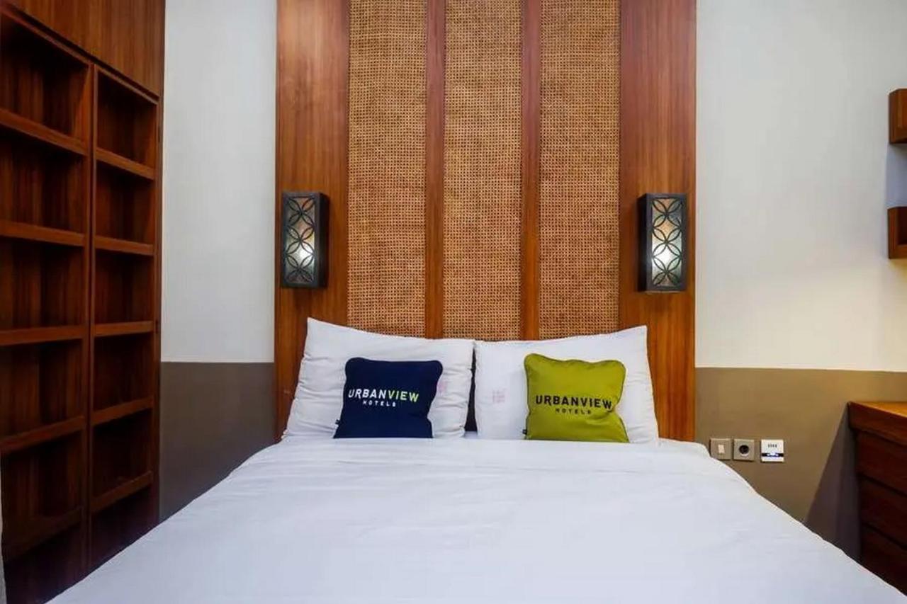 Urbanview Rumah Kandjani Yogyakarta Kejayan エクステリア 写真