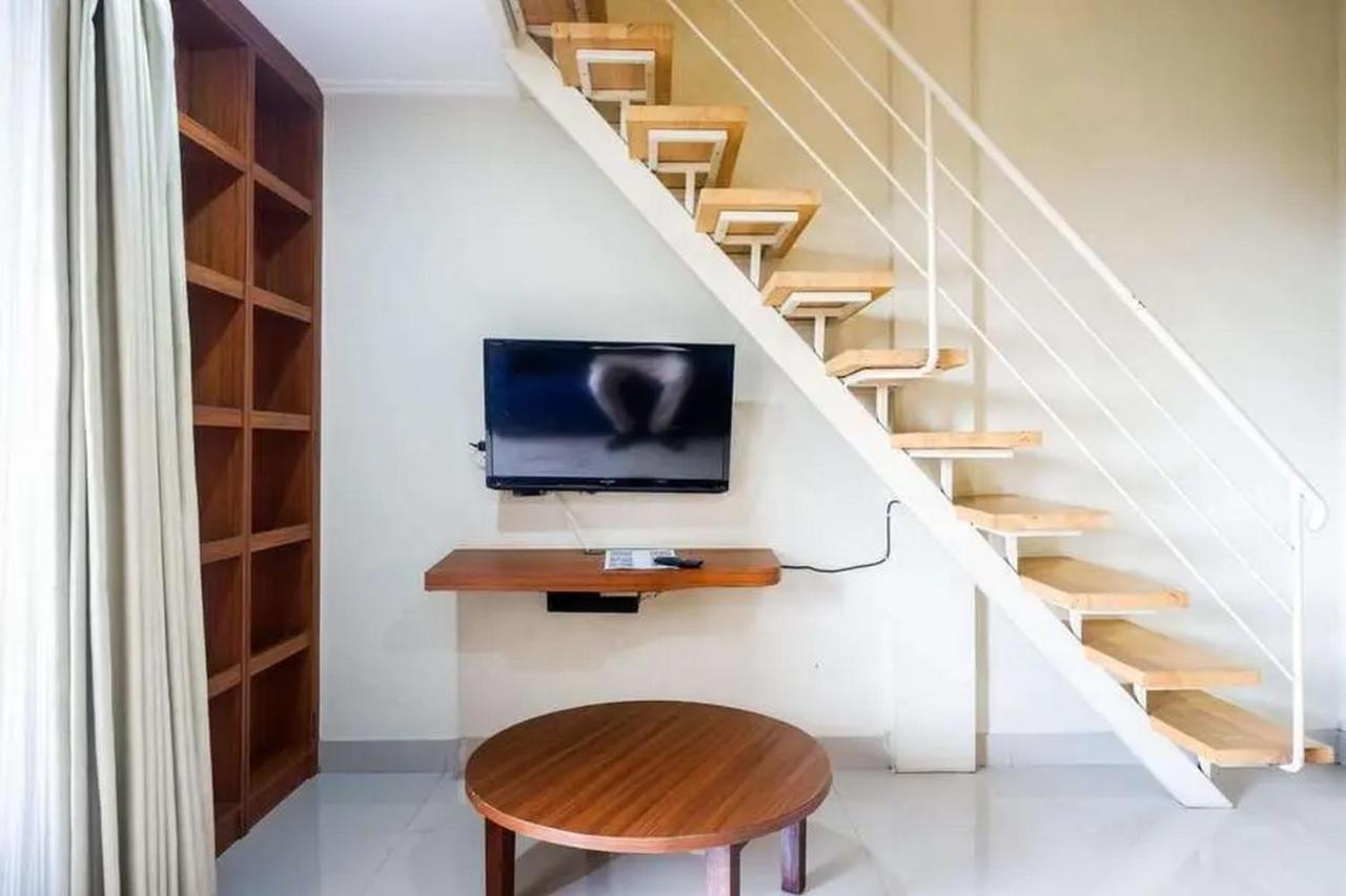 Urbanview Rumah Kandjani Yogyakarta Kejayan エクステリア 写真