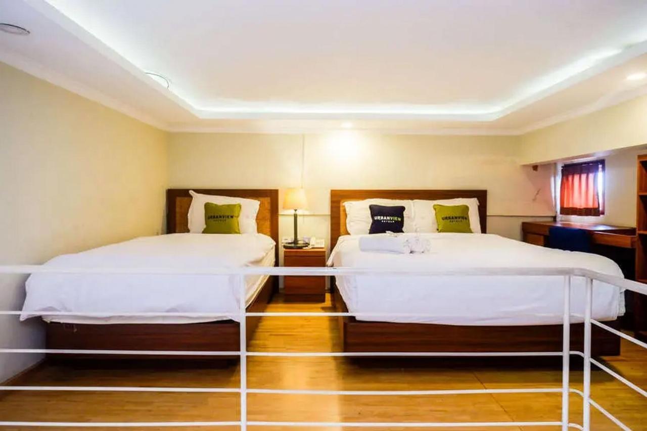 Urbanview Rumah Kandjani Yogyakarta Kejayan エクステリア 写真