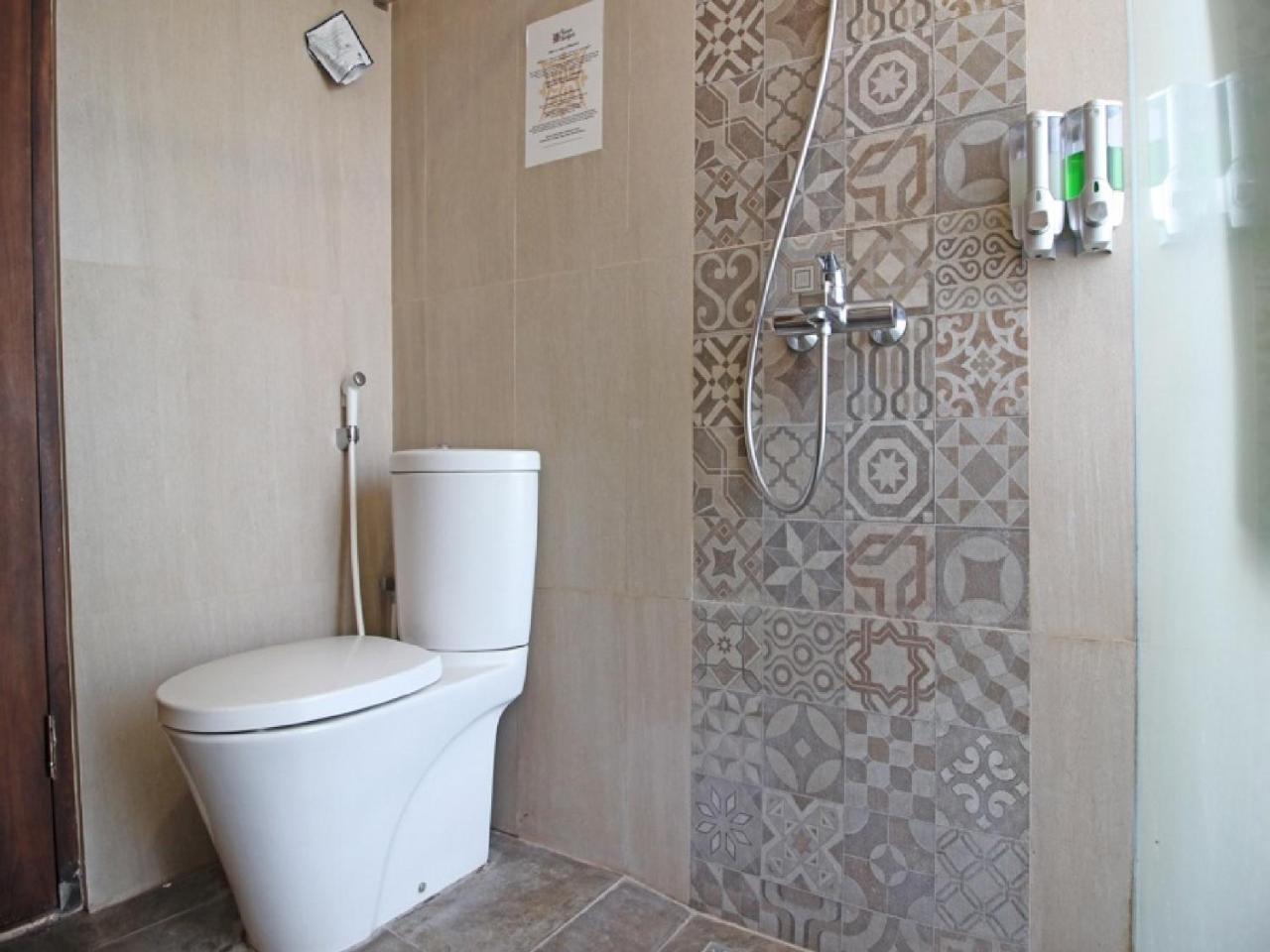 Urbanview Rumah Kandjani Yogyakarta Kejayan エクステリア 写真